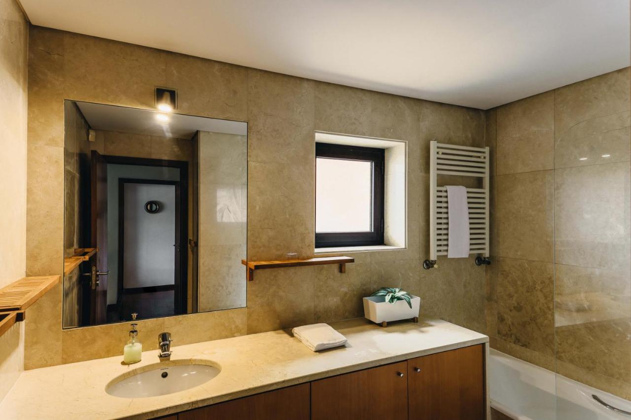 Riverfront Haven Family'S Choice With Free Garage Porto Exteriér fotografie